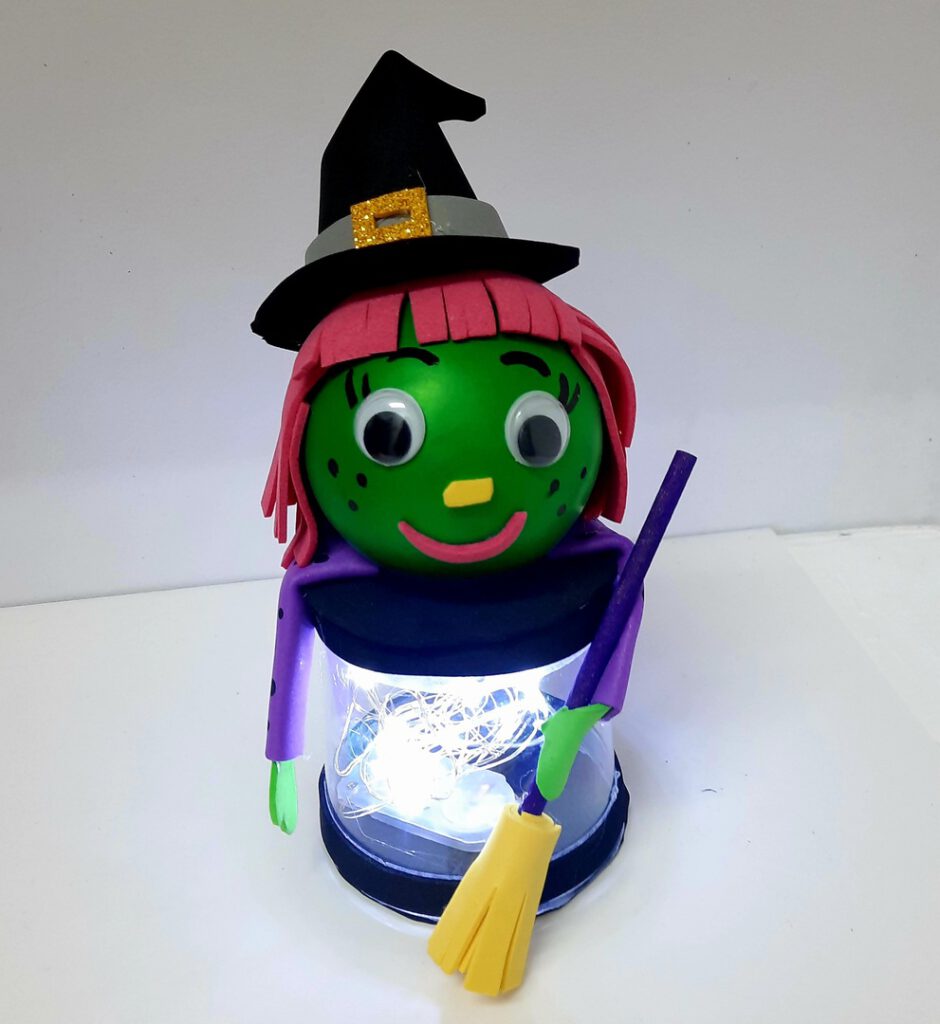 TALLER DE MANUALIDADES HALLOWEEN 2024 13