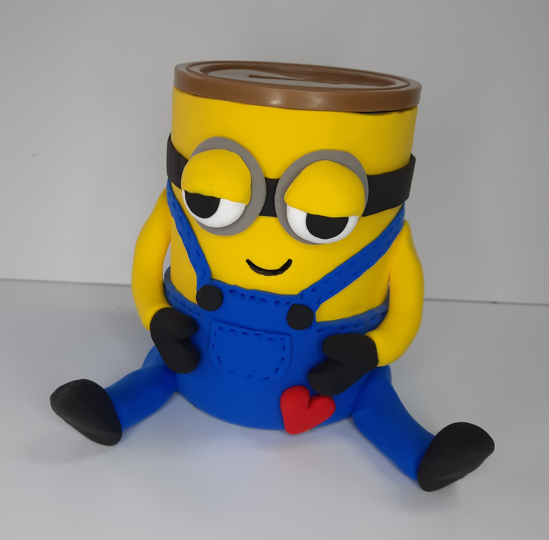 HUCHA MINION (1)