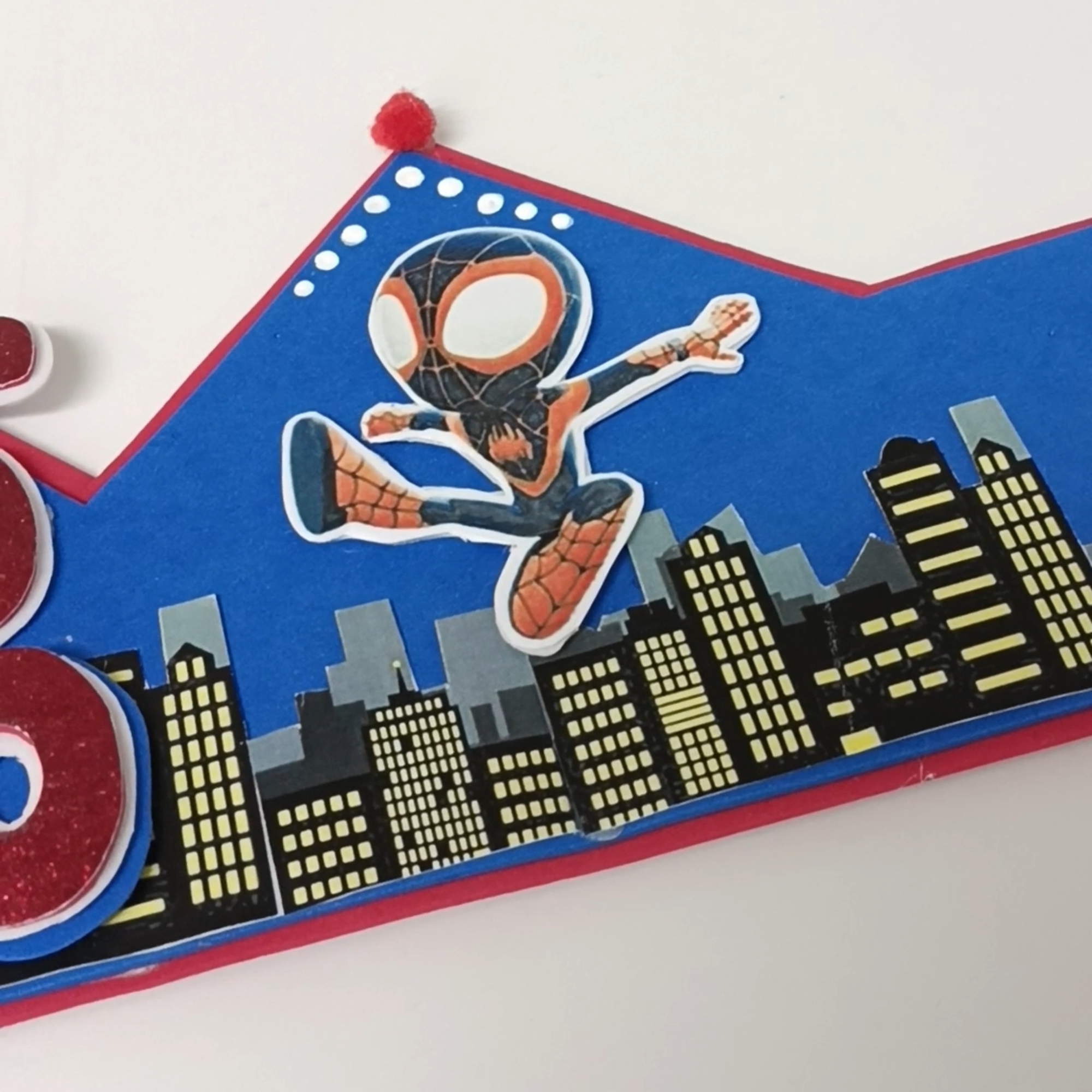 corona goma eva - spidey (3)