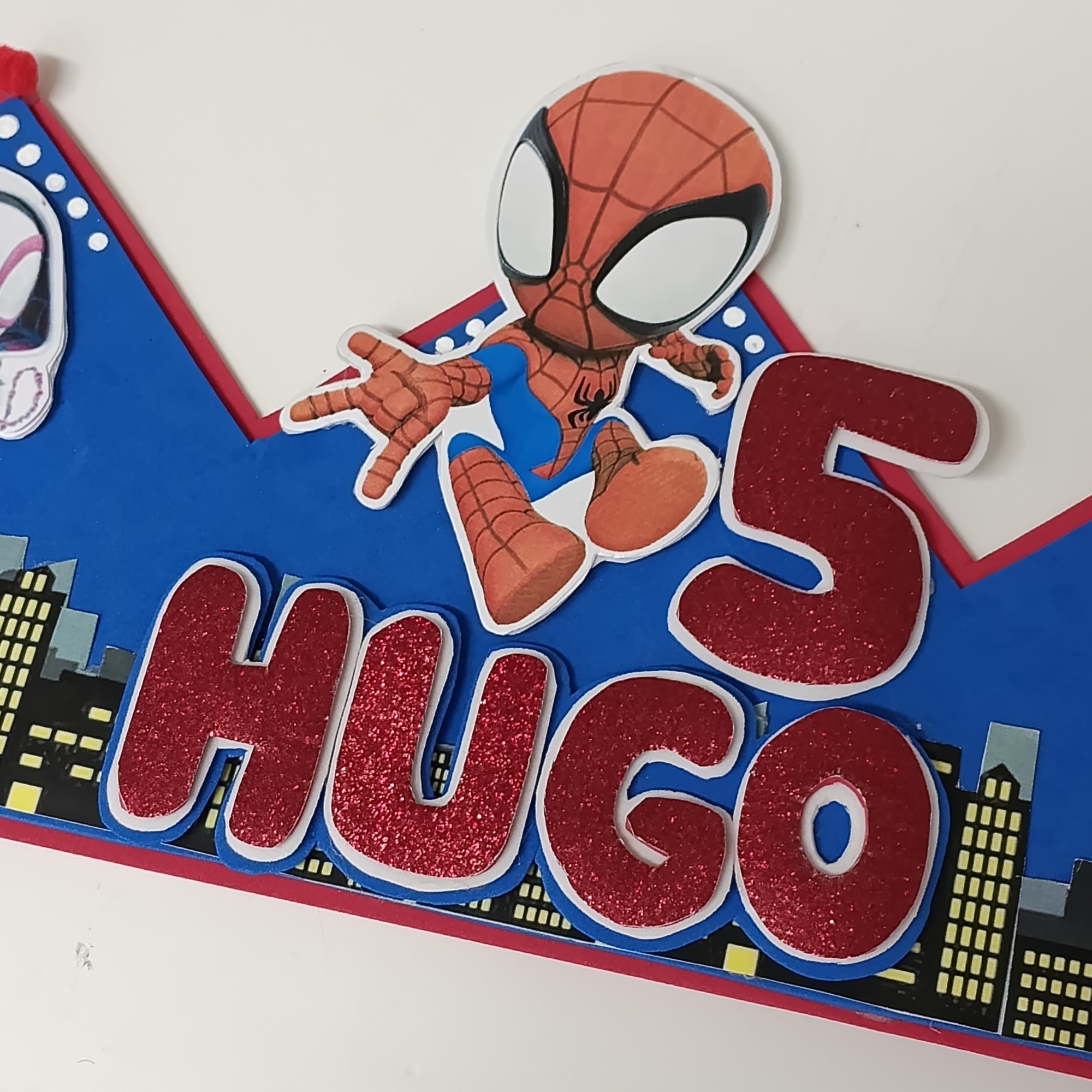 corona goma eva - spidey (4)