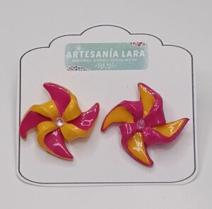 pendientes molinillos cortos - mostaza y fucsia (10)