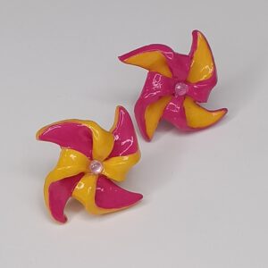 pendientes molinillos cortos - mostaza y fucsia (8)