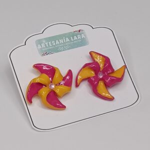 pendientes molinillos cortos - mostaza y fucsia (9)