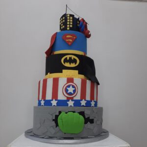 tarta falsa superhéroes (2) 0